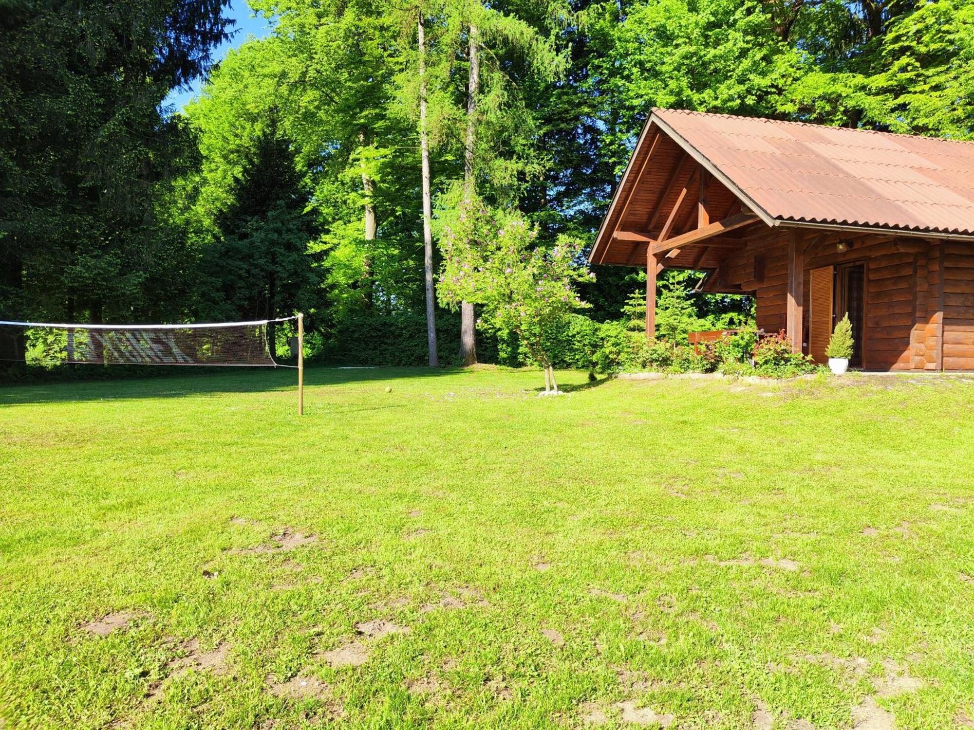 Silent Orchard Villa Naklo Luaran gambar